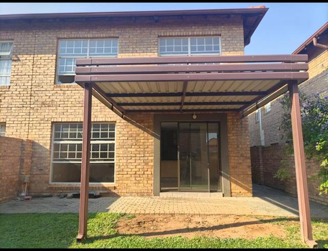 4 BEDROOM TOWNHOUSE FOR SALE IN HAZELDEAN